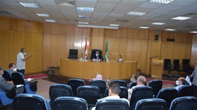 محافظ المنيا يشدد علي الانتهاء من تنفيذ الخطة الاستثمارية في مواعيدها المقررة