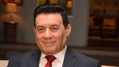 مدحت شلبي يرد على شائعة وفاته بطريقة كوميدية  