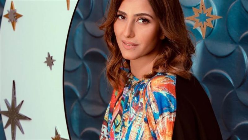 حنان مطاوع في جلسة