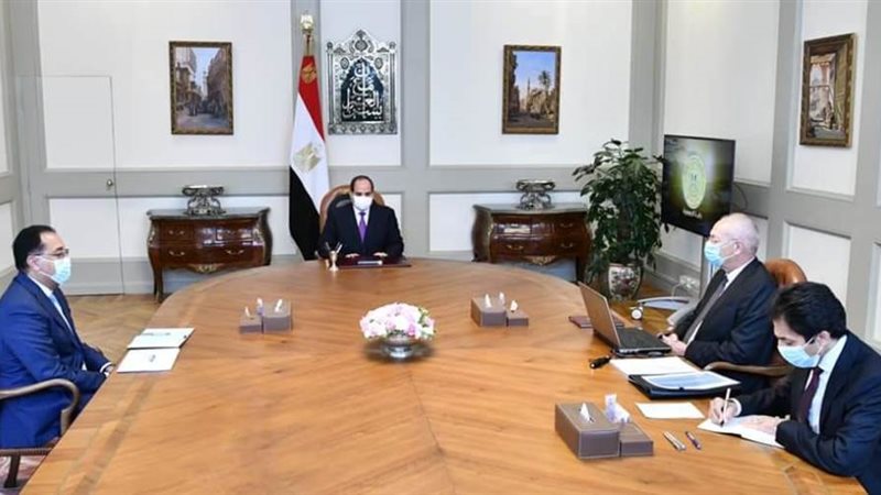 الرئيس يجتمع مع مدبولي