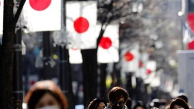 اليابان تمدد حالة الطوارئ المفروضة في أربع محافظات لمكافحة كورونا حتى نهاية مايو الجاري