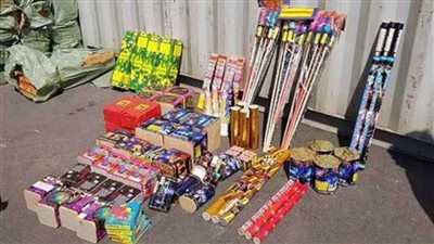 ضبط 149 قطعة ألعاب نارية مجهولة المصدر بسوهاج قبل بيعها في العيد