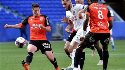 فوز ليون على لوريان 4-1 في الدوري الفرنسي لكرة القدم