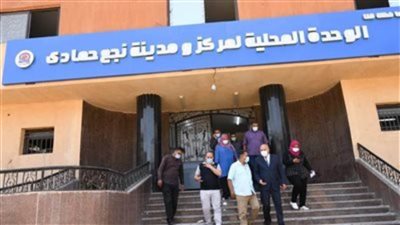 محافظ قنا يشكل لجان لمنع ظاهرة التسول بشوارع المحافظة