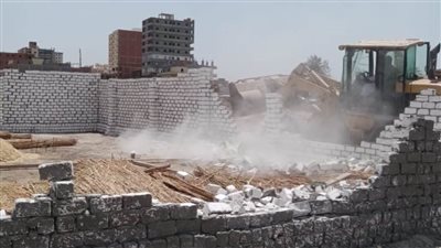 إيقاف أعمال و إزالة 8 حالات تعدٍّ على الأراضي الزراعية بالبحيرة