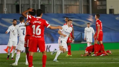 إشبيليه يهدي تعادله أمام ريال مدريد للمتصدر أتلتيكو ويشعل الليجا