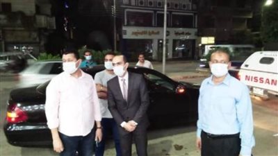 نائب محافظ سوهاج يتابع تنفيذ قرارات مدى الالتزام بمواعيد الغلق بحي شرق