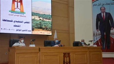 الزملّوط يترأس تنفيذي المحافظة ويشدد على الاهتمام بالإجراءات الاحترازية