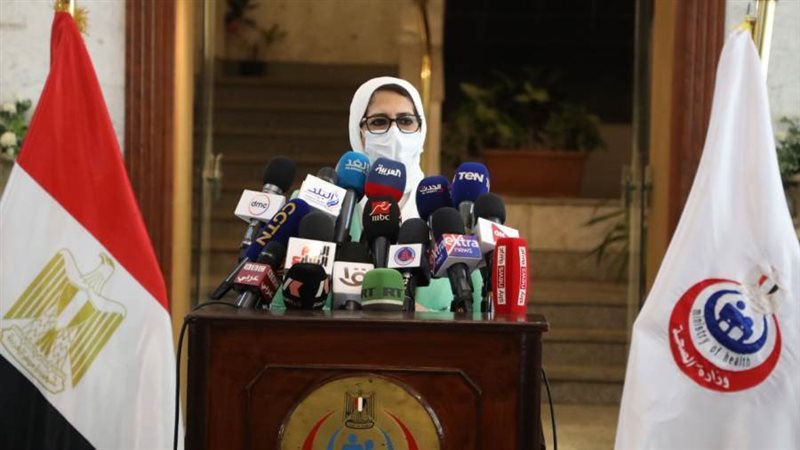 وزيرة الصحة خلال