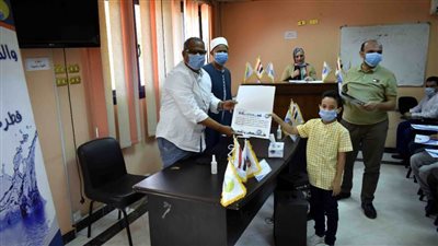 مياه سوهاج تكرم العاملين وأبناءهم من حفظة القرآن الكريم