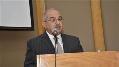 رئيس جامعة أسيوط: خضوع 75 حالة كورونا  للعلاج بالمستشفى 