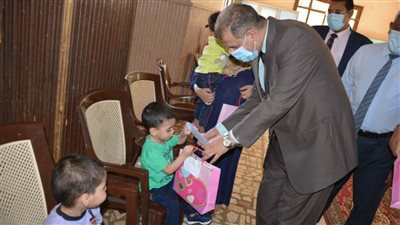 سكرتيرعام المنيا العام يقدم التهنئة بعيدي الفطر والقيامة بعدد من المؤسسات والجمعيات