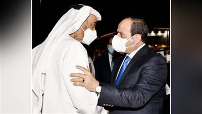 ولي عهد أبوظبي يهنئ الرئيس السيسي بعيد الفطر المبارك 