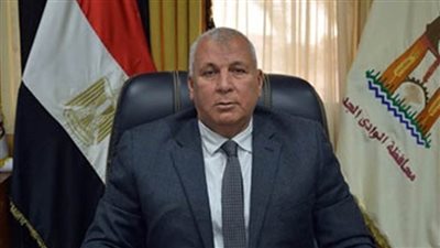 محافظ الوادي الجديد يتابع الموقف التنفيذي لمشروع توصيل الغاز الطبيعي للمحافظة