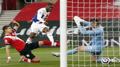 فوز ساوثهامبتون على كريستال بالاس 3-1 في الدوري الإنجليزي