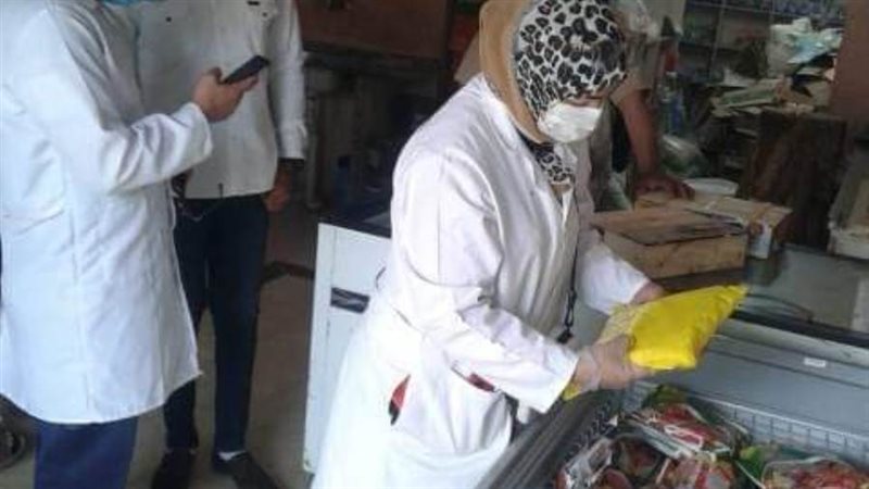 ضبط أطعمه غير صالحة