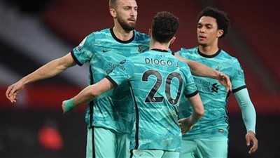 ليفربول يحول تأخره لتقدم بهدفين أمام  مانشستر يونايتد