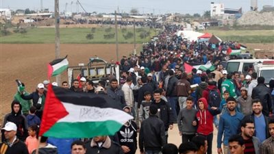 مظاهرة حاشدة على الحدود الأردنية-الفلسطينية نصرة للقدس وغزة