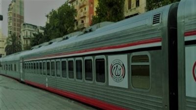 التعرف على جثة سيدة وطفليها صدمهم قطار بمزلقان مغاغة شمال المنيا