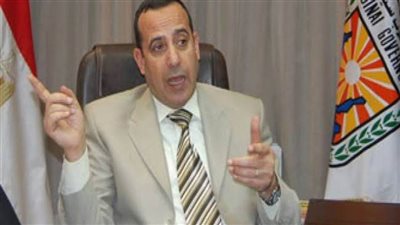 محافظ شمال سيناء يؤدى صلاة العيد فى المدينة الشبابية بالعريش