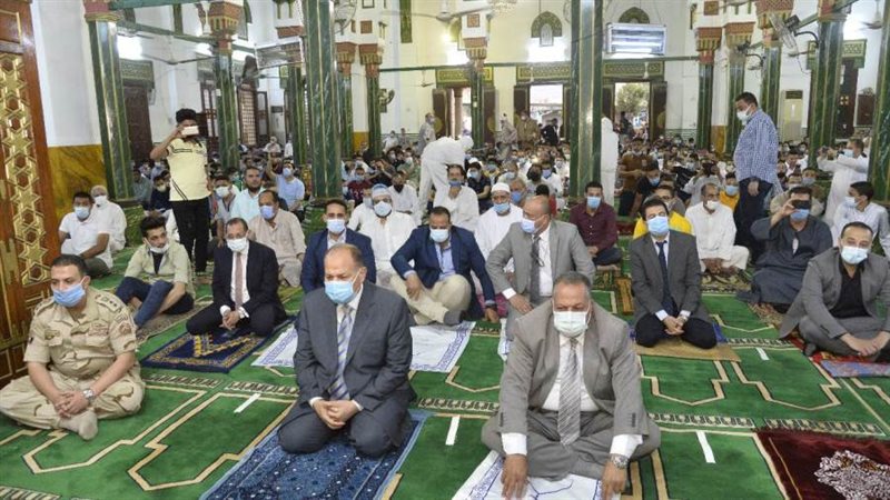 محافظ أسيوط يؤدي