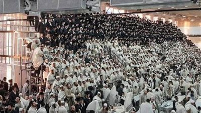 مقتل شخصين على الأقل وإصابة العشرات بانهيار مدرج داخل كنيس يهودي غرب القدس