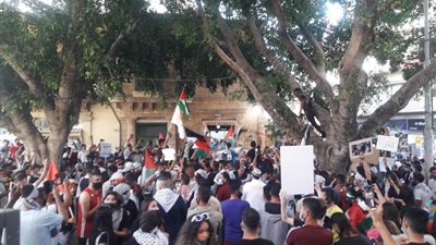 وقفة ومسيرة في العاصمة القبرصية تضامنا مع القدس وقطاع غزة
