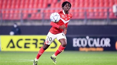 ريال مدريد وبرشلونة يتنافسان على الفرنسي إسماعيل دوكوري