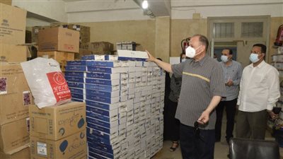 محافظ أسيوط يتفقد مخزن الأدوية الرئيسي بحى شرق للاطمئنان على توافر الأدوية