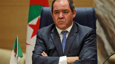 وزير خارجية الجزائر يدعو للتنفيذ الكامل لاتفاق وقف إطلاق النار في ليبيا