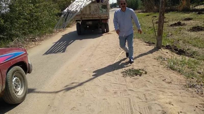 جانب من صيانة اعمدة