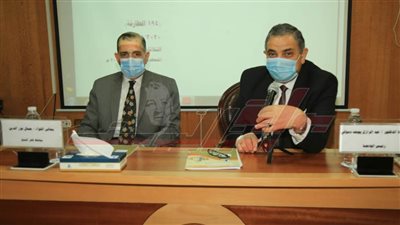  مجلس جامعة كفر الشيخ يناقش ضوابط الامتحانات فى اجتماع طارئ