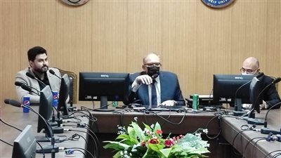 شهادات تقدير ومكآفات مالية لأطباء طوارئ جامعى بنى سويف 