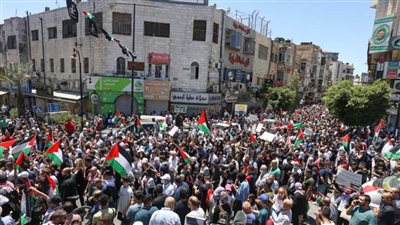 الاحتلال الإسرائيلي يقمع مسيرات في الضفة الغربية منددة بالعدوان ويصيب العشرات