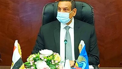 غلق 8 منشآت مخالفة وتحرير 238 محضر عدم ارتداء كمامات بالبحيرة