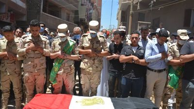 جنازة شعبية لشهيد القوات المسلحة بمسقط رأسه ببنها