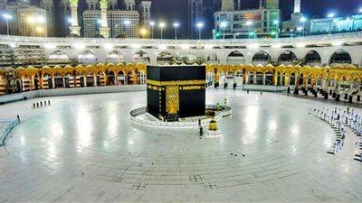 السعودية.. الأمن يلقي القبض على شخص حاول اعتلاء منبر الحرم المكي