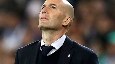 زيدان يُعلن قائمة ريال مدريد استعدادًا لمواجهة فياريال