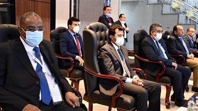 وزير الشباب والرياضة يشهد افتتاح بطولة كأس العرب لكرة قدم الصالات