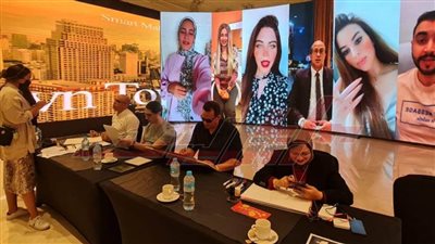 فنانو ذاكرة الكاريكاتير يتألقون في أول معرض عقاري بالعاصمة الإدارية