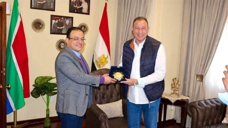 الخطيب والملحق العسكري