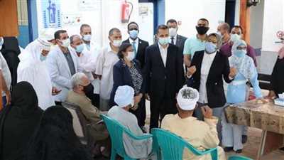 نائب محافظ الوادي الجديد تتابع المشروعات التنموية والخدمية بقرى المحافظة