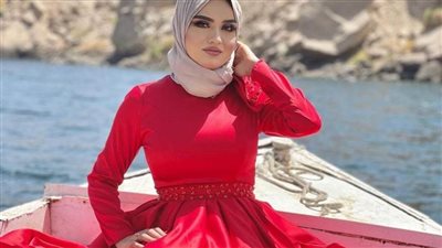 تعرفي على موضة ألوان السواريه لصيف 2021