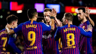 رونالد كومان يعلن تشكيل برشلونة لمواجهة إيبار