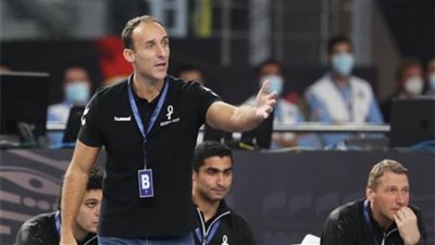 جارسيا يحفز لاعبي منتخب اليد استعدادا لـ