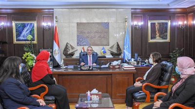 محافظ الإسكندرية يستقبل متدربي البرنامج الرئاسي لتأهيل الشباب للقيادة
