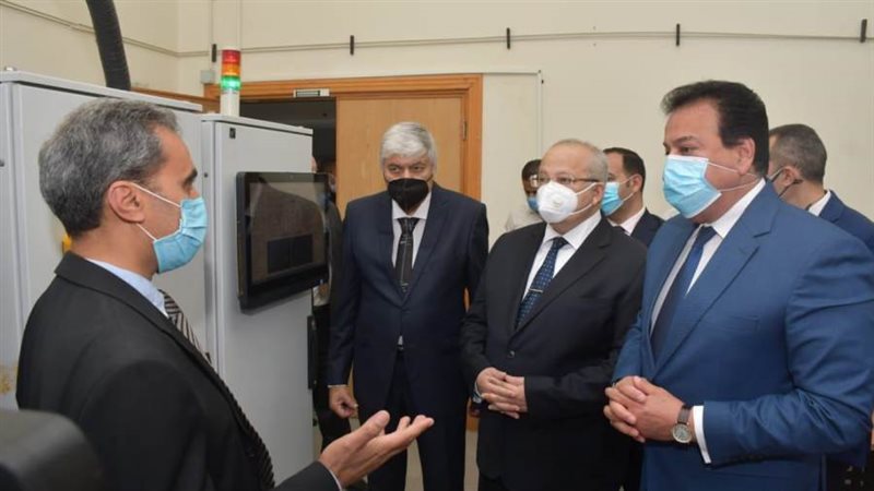 خلال الافتتاح