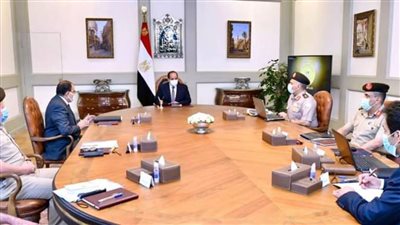 الرئيس السيسي يوجه بالتوسع التدريجي في إنشاء وتطوير الطرق والمحاور الرئيسية 