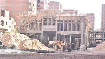 محافظ أسيوط يتفقد أعمال إنشاء مدرسة التجاريين الرسمية لغات بحي غرب 