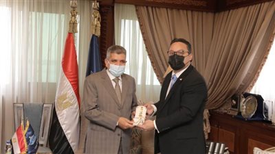 الفريق أسامة ربيع:قدمنا تسهيلات فى أزمة السفينة الجانحة ب550 مليون دولار 